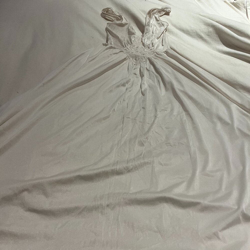 Vintage Olga Nightgown 92270 White Small
